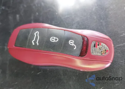 2013 Porsche Cayenne z USA, uszkodzony, nr VIN WP1AA2A25DLA09714